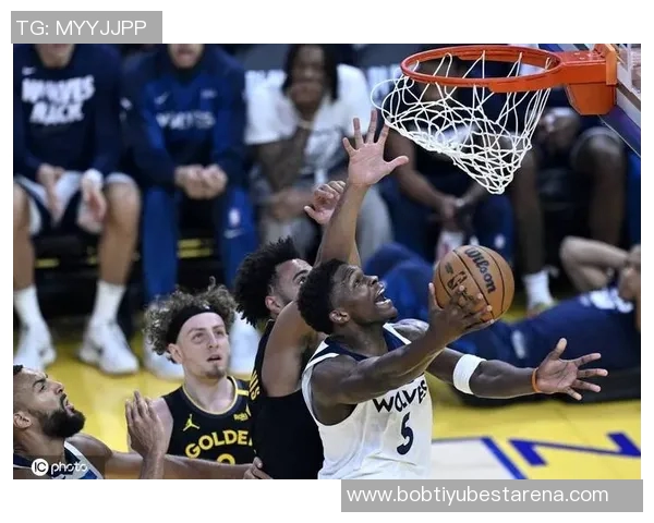 拉塞尔表现低迷但关键时刻助森林狼赢球引发热议